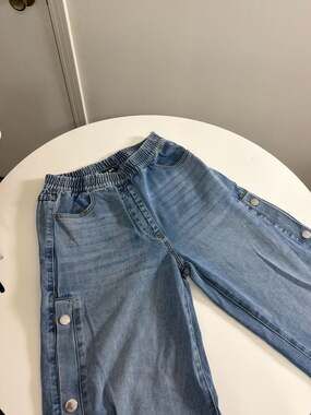 Steve Madden women  Blue Denim Wide Leg Side Snap Button Flare Jeans XS